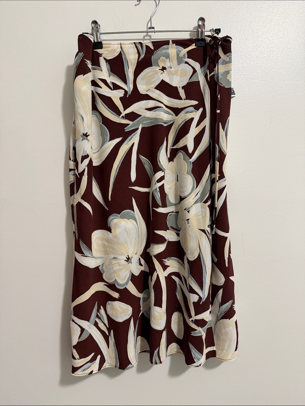 NWT Nordstrom Rack Brown Floral Printed Faux Wrap Midi Skirt Womens Medium